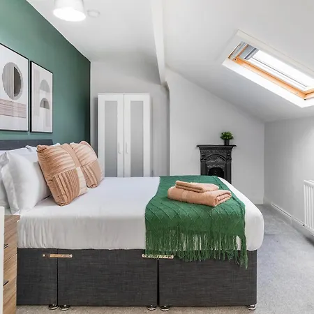בית נופש Spacious Two Bed House In Headingley לידס