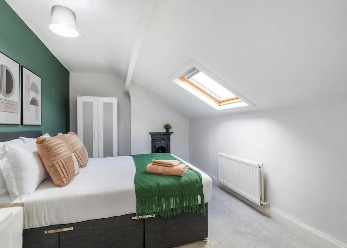 Broomfield Terrace * Leeds (West Yorkshire)